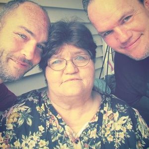 Meet your Posher, Sharon